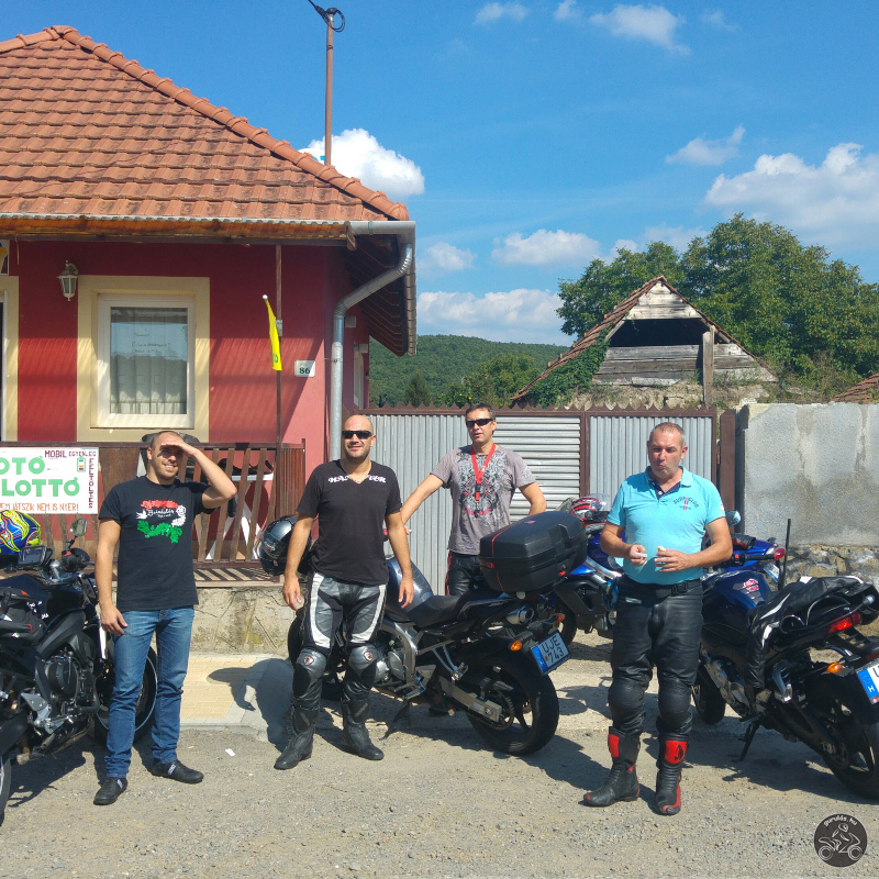 Egerbaktán, a híres Bakta Rider fagyizóban :-)